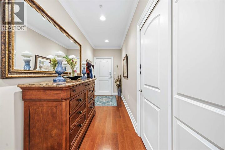 Property Photo:  1550 Venetian Boulevard 214  ON N7T 0A4 