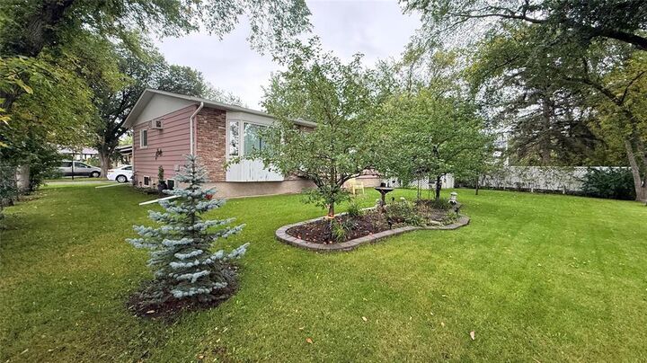 Property Photo:  322 Renton Avenue West  MB R0M 0M0 