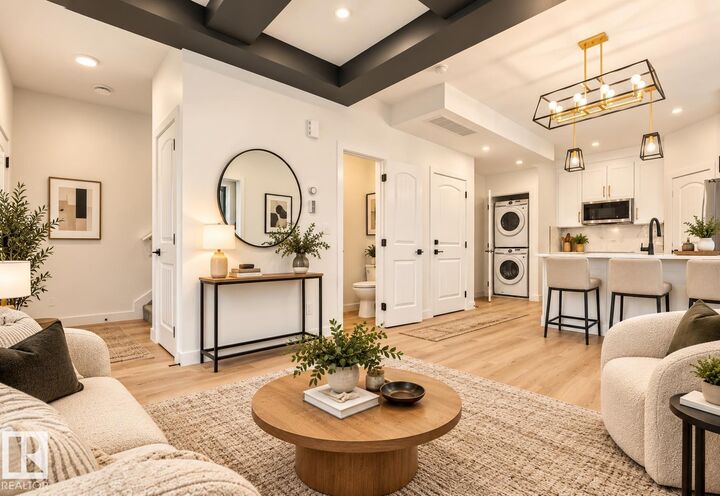 Property Photo:  5907 119 Avenue NW  AB T5W 1J5 