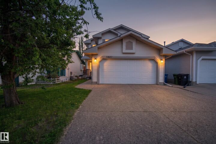 Property Photo:  11827 8 Avenue NW  AB T6J 6Z9 