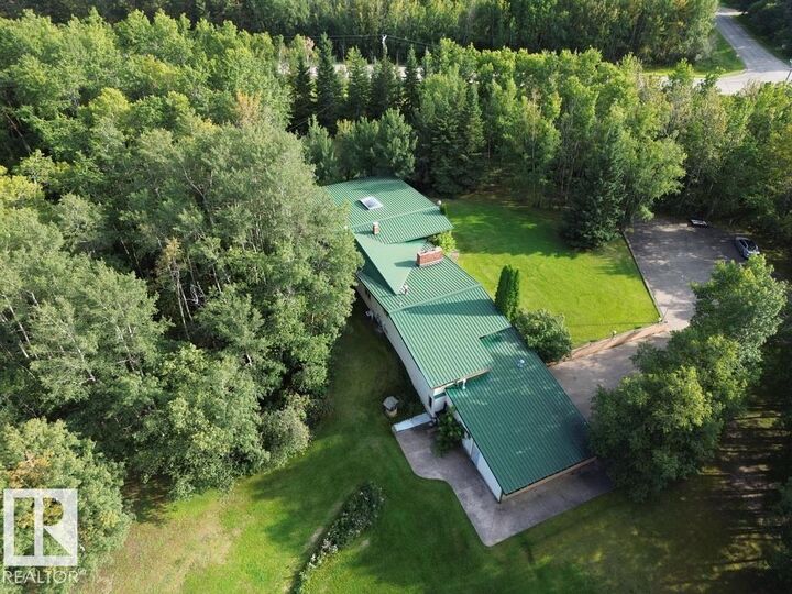 Property Photo:  53001 Rge Road 14  AB T0E 0H0 