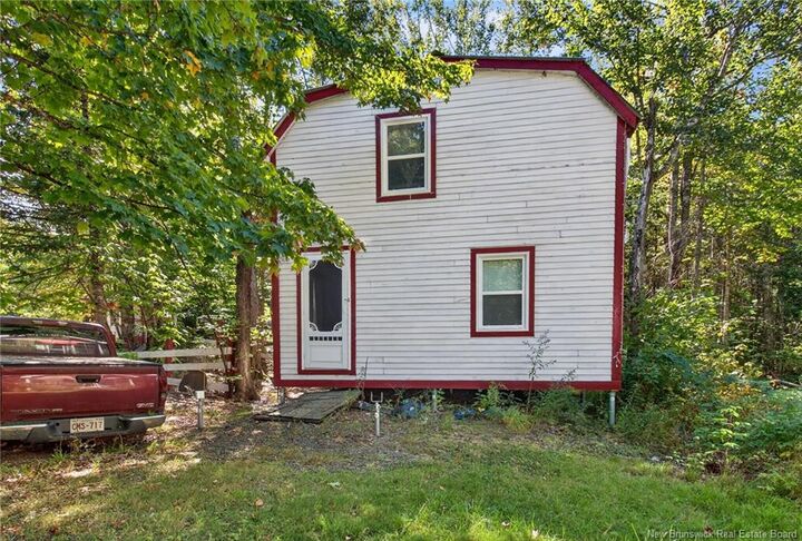 Property Photo:  255 Niagara Road  NB E1J 1J2 
