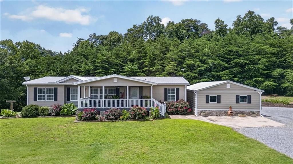 Property Photo:  290 Knucklesville Road  GA 30171 
