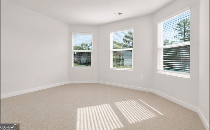 Property Photo: 1129 Bluecoat Circle GA 30228