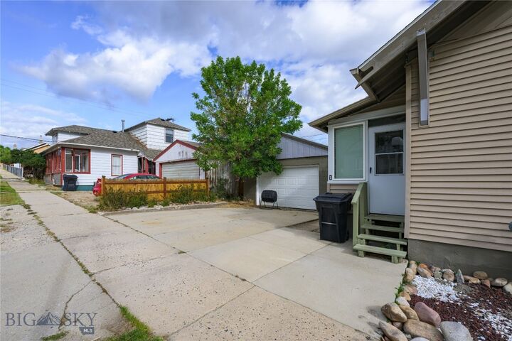 Property Photo:  620 Ash Street  MT 59711 