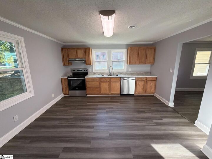Property Photo:  215 W Roosevelt Drive  SC 29626 