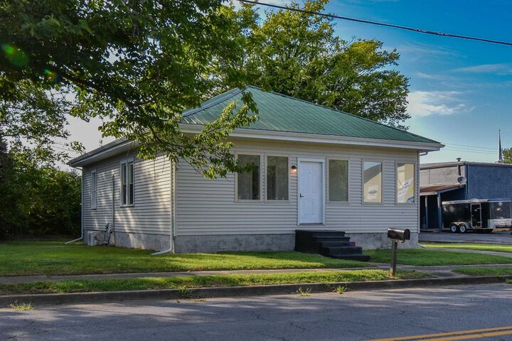 Property Photo:  409 N Monroe Street  KY 42459-1530 