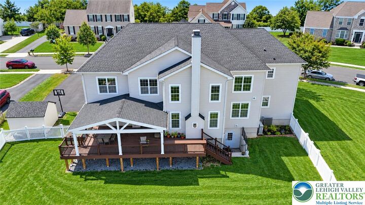 Property Photo: 7406 Cedar Road PA 18062