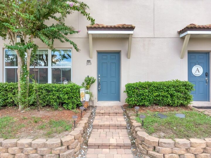 Property Photo: 3113 Via Otero Drive FL 34744