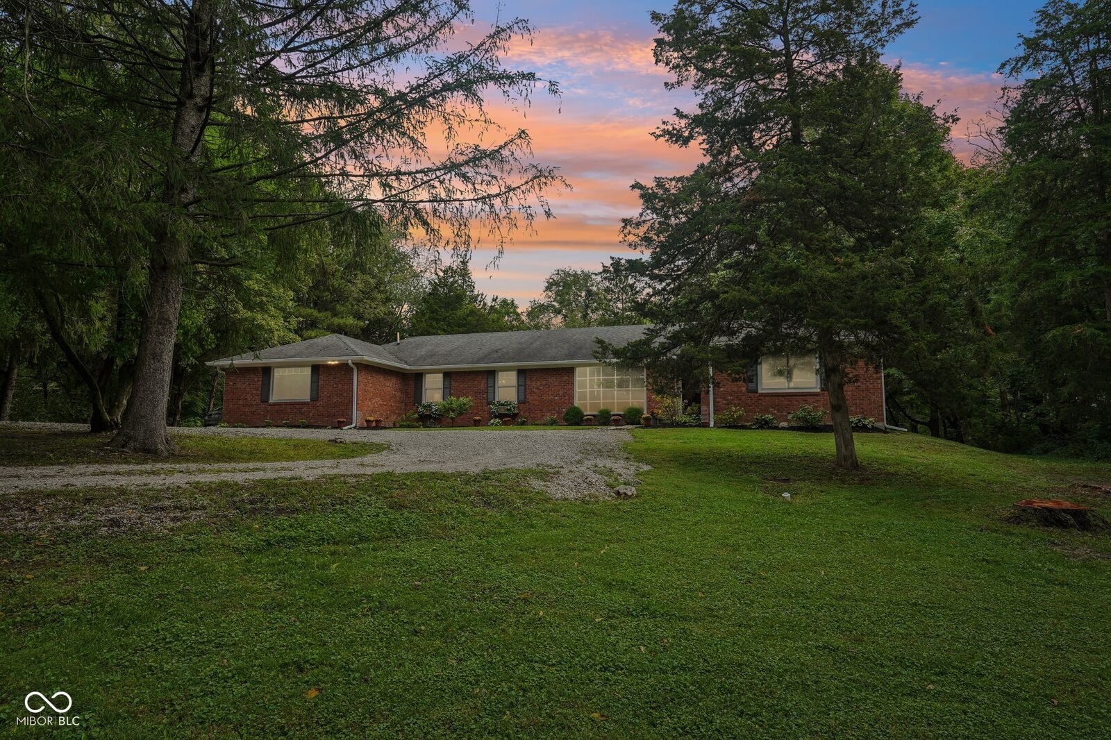 Property Photo: 5641 N County Road 375 E IN 46167
