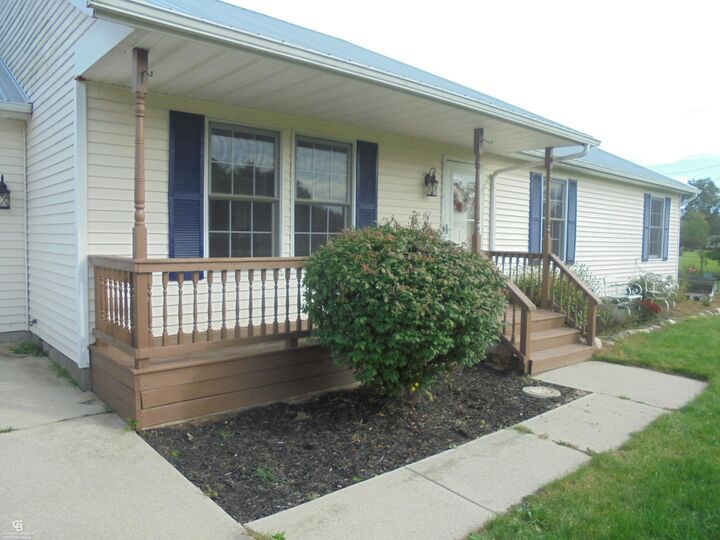 Property Photo: 794 Cove Road MI 48027-3506