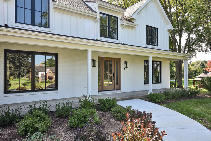 Property Photo:  1431 Carlisle Drive  IL 60010 
