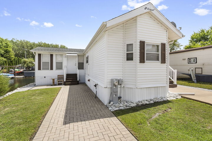 Property Photo: 199 Tummy Tooth Lane IL 60481