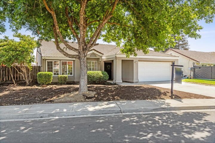 Property Photo:  1422 Tawny Lane  CA 95380 