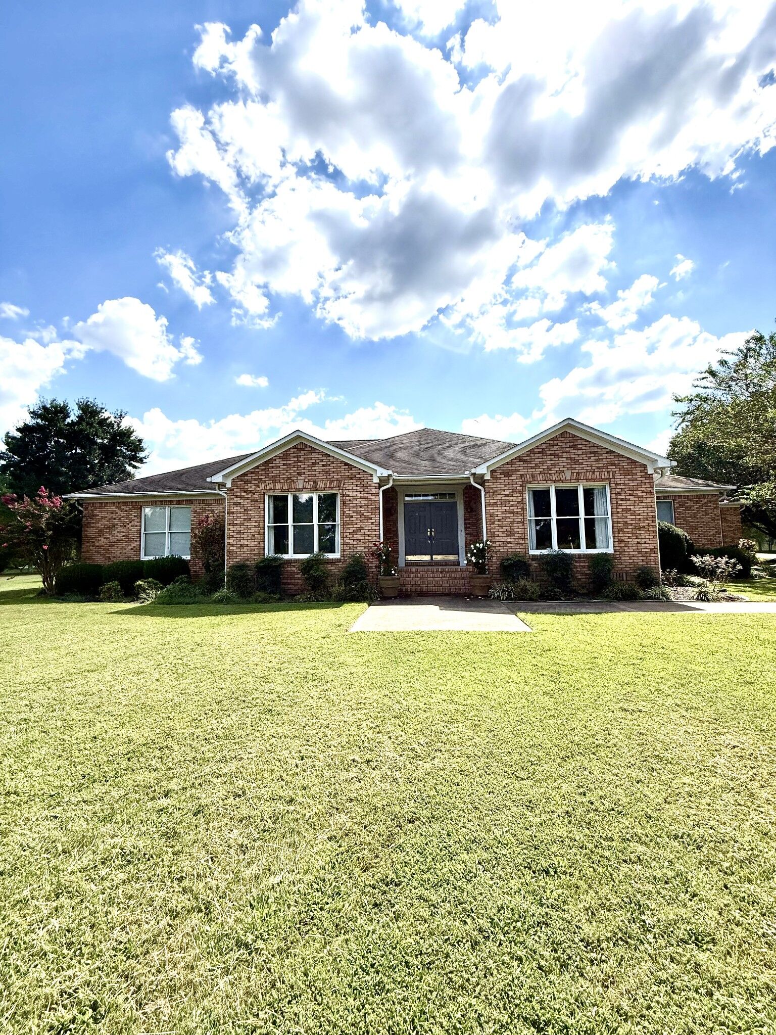 Property Photo:  23 Cardinal Ct W  TN 38464 