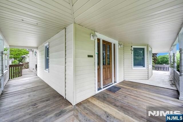 Property Photo:  816 Pascack Road  NJ 07652 