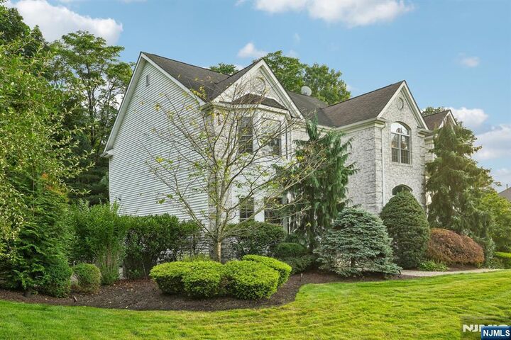 Property Photo:  16 Apple Lane  NJ 07470 