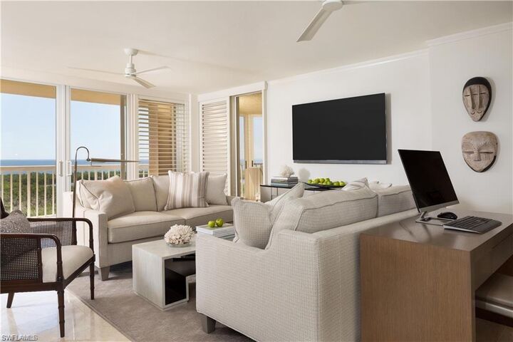 Property Photo:  6585 Nicholas Blvd 1105  FL 34108 