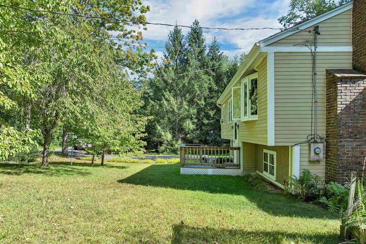 Property Photo:  33 Gale Village Road  NH 03858 