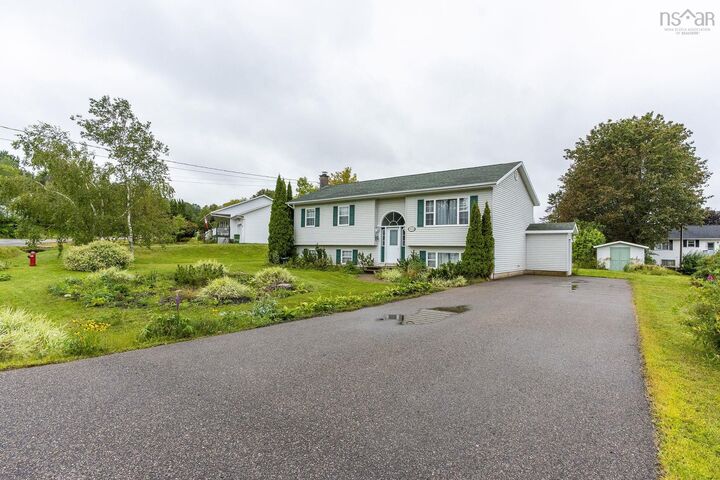 Property Photo:  1030 Club Crescent  NS B4N 4Z5 