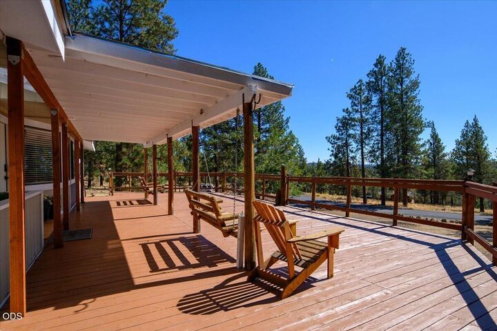 Property Photo:  16896 Canyon Crest Drive  OR 97759 