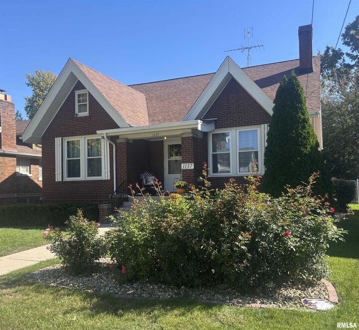 Property Photo:  1137 N Kellogg Street  IL 61401 