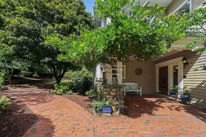 Property Photo:  756 Jerusalem Road 4  MA 02025 