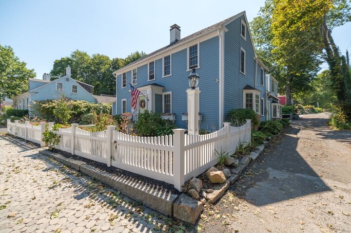 Property Photo:  4 South St  MA 01966 