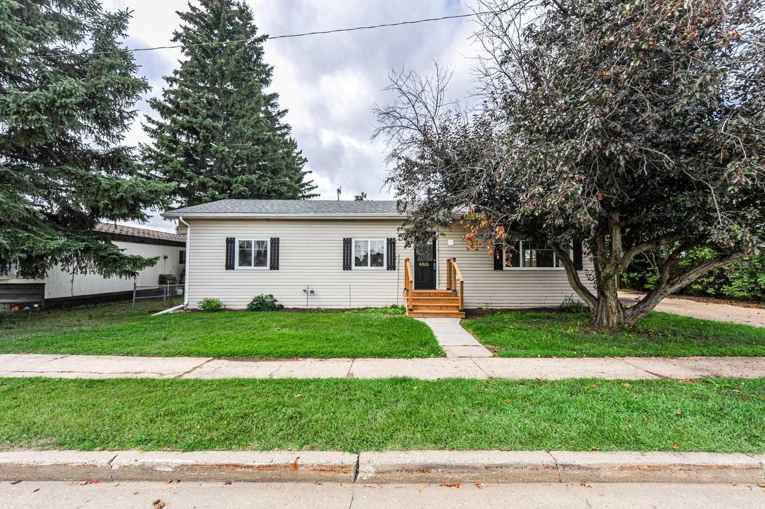 Property Photo:  4818 47 Street  AB T0B 2L0 
