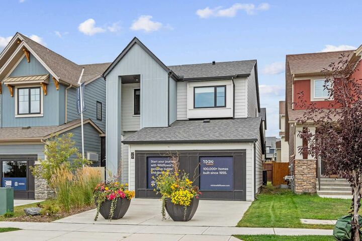 Property Photo:  1144 Thimbleberry Hill SW  AB T4B 5M3 