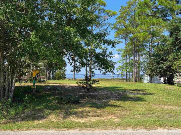 Property Photo:  1164 Pearson Rd  FL 32583 