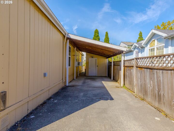 Property Photo: 1819 SE Orient Dr 41 OR 97080