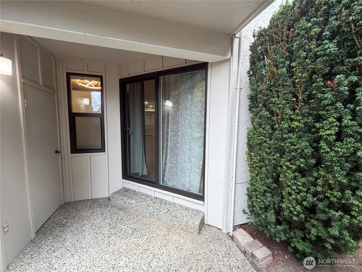 Property Photo:  12744 NE 116th Lane K-21  WA 98034 
