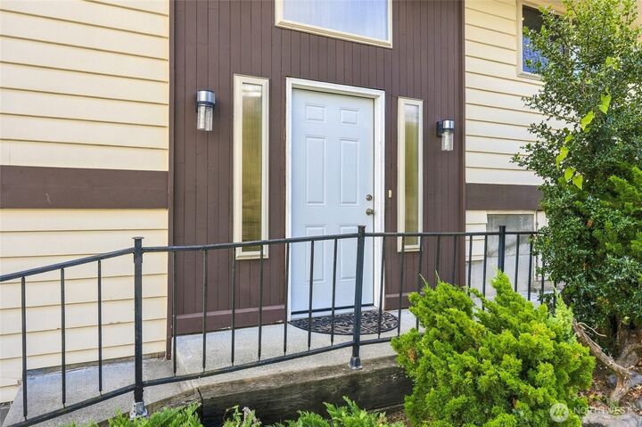 Property Photo:  1462 SE Camano Drive  WA 98282 