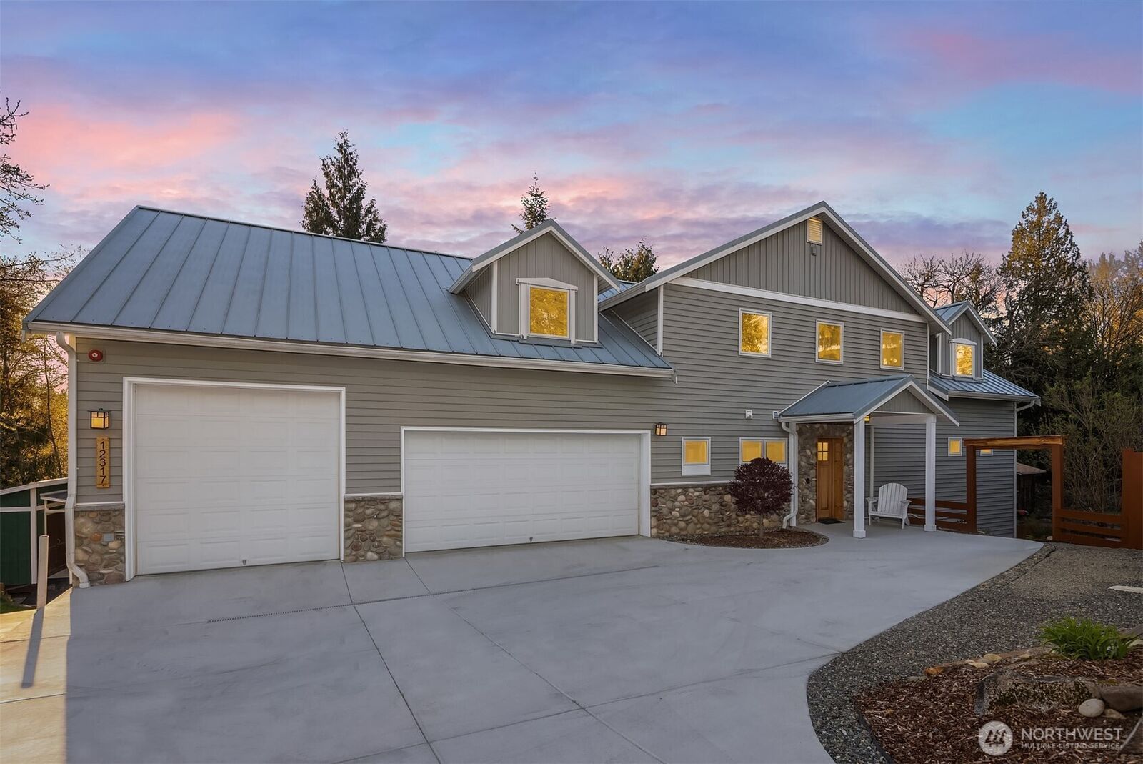 Property Photo: 12317 176th Avenue SE WA 98059