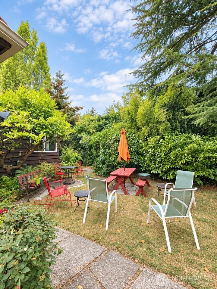 Property Photo:  505  Linder Street  WA 98250 