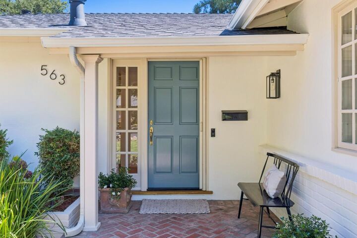 Property Photo:  563 Jefferson Drive  CA 94303 