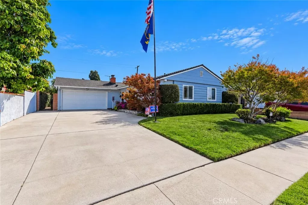 Property Photo:  16430 Woodruff St  CA 92683 
