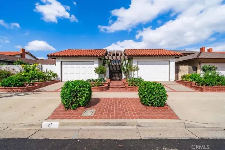 Property Photo: 27 Mann CA 92612