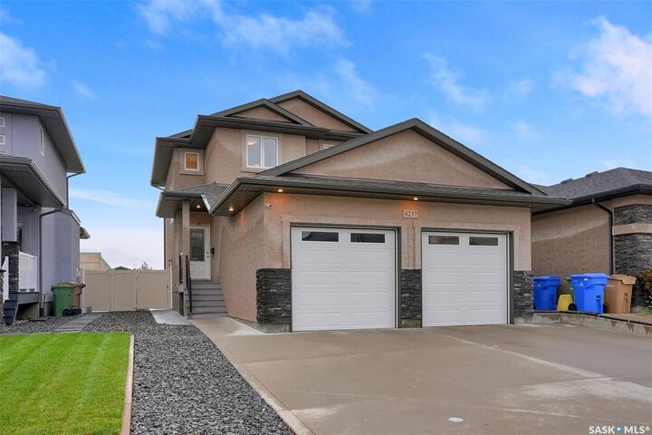 Property Photo:  4237 Green Olive Way E  SK S4V 1P9 