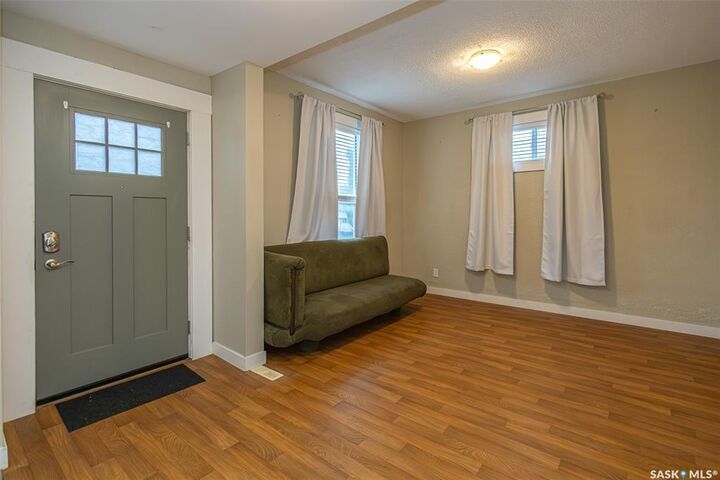 Property Photo:  1209 Cumberland Avenue S  SK S7H 2L8 