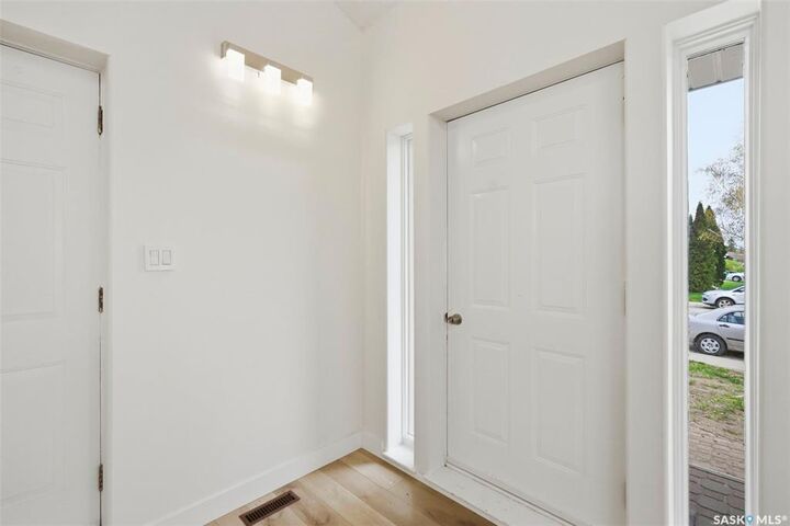 Property Photo:  607 Addie Crescent  SK S7N 3K7 
