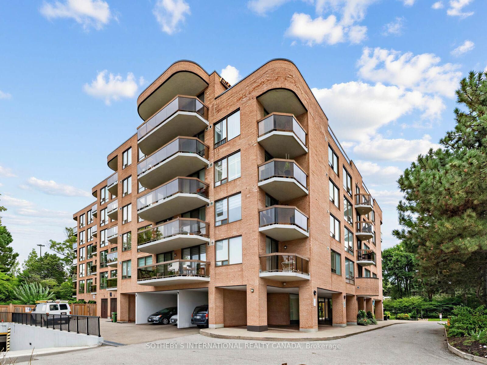 Property Photo:  96 Fifeshire Road 501  ON M2L 2X9 