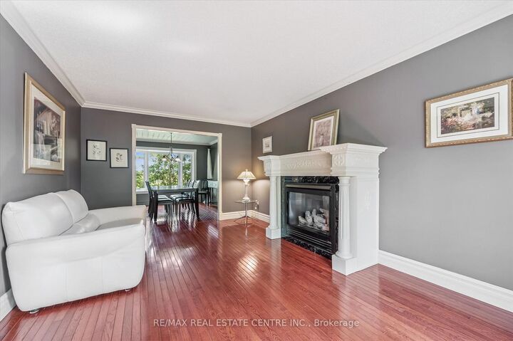 Photo de la propriété:  21 Tinatawa Court  ON N2A 3K4 