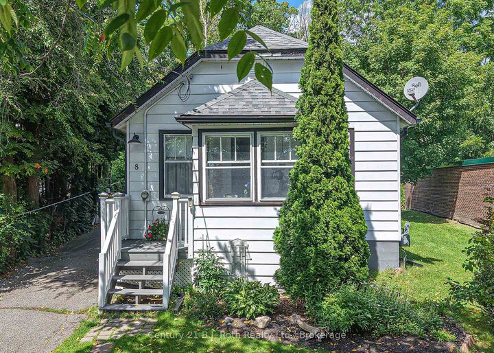Property Photo:  8 Dunn Avenue  ON L3V 2N9 