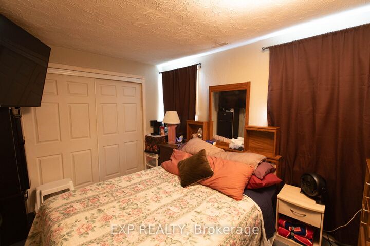 Property Photo:  301-303 Fourth Street W  ON K6J 2S3 