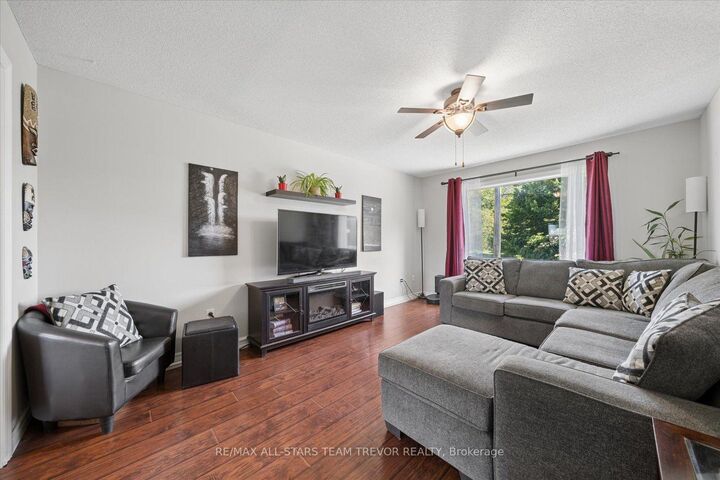 Property Photo:  16 Evelyn Avenue  ON L4P 3C8 