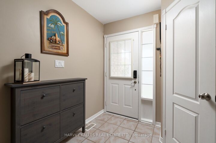 Property Photo:  27 Hirst Avenue  ON L4P 4E6 