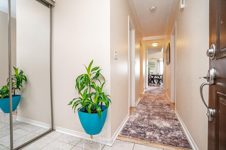Property Photo: 85 Bristol Road 159 ON L4Z 3P3