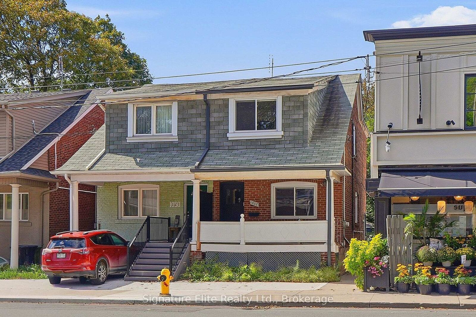 Property Photo:  1052 Mount Pleasant Road  ON M4P 2M4 